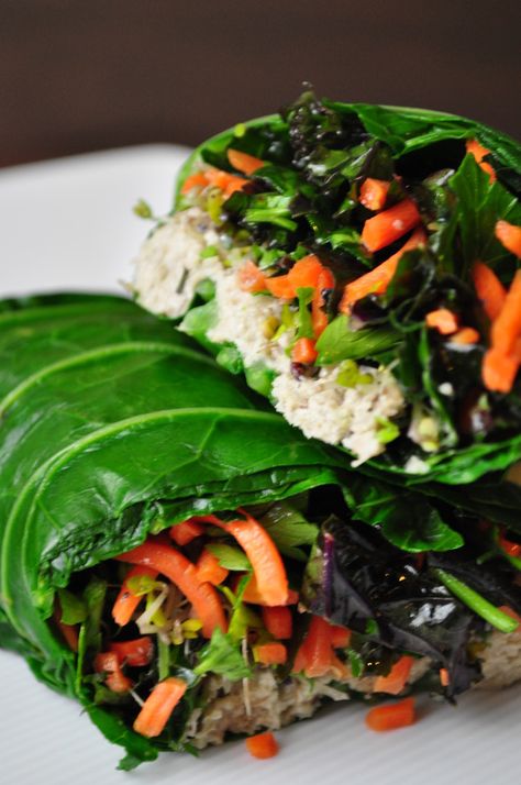 Collard Wrap with sunflower seed pate Gluten Free Wraps, Vegan Wraps, Carrot Salad, Chickpea Salad, Sunflower Seed, Wrap Recipes, Eating Raw, Lunch Snacks, Tasty Treats