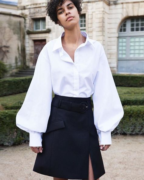 Big sleeves always // ADAGIO shirt and STELLA skirt / #paris Anna Quan, Chevron Sweater, Big Sleeves, Classic Outdoor, Paris Paris, Outerwear Vest, Sweater Dress Midi, Loose Shirts, Sleeves Pattern