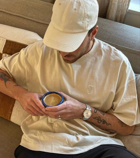 Men’s fashion, inspiration, outfit, style, all white, white oversized t-shirt, white cap, coffee White Cap Outfit Men, White Cap Outfit, Cap Outfit Men, Cap Outfit, White Caps, Cap Men, Outfit Style, Oversized T Shirt, White White