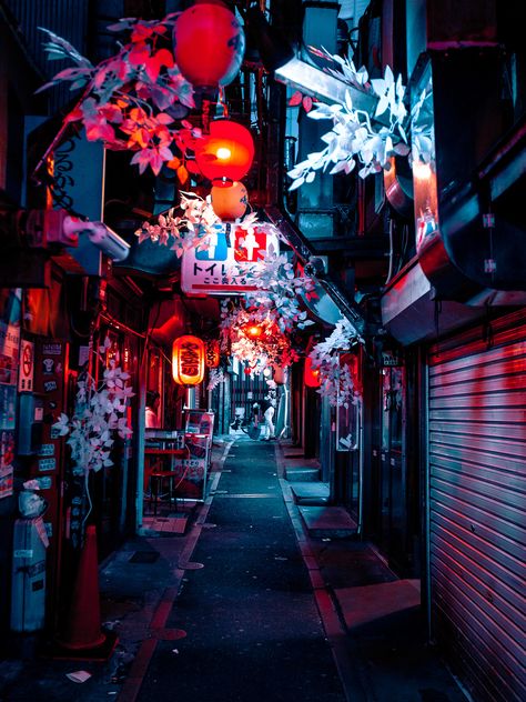 Night Street Photography, Tokyo Aesthetic, Tokyo Streets, Tokyo Art, Tokyo Night, Tokyo City, Japan Street, Japan Photography, Cyberpunk Aesthetic