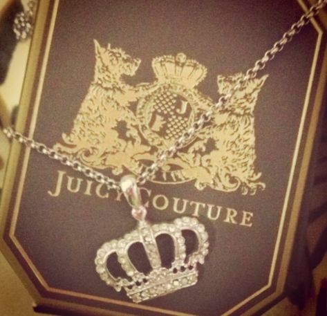 Juicy Couture ♥ 2000s Jewelry, Juicy Couture Necklace, Y2k Accessories, Trashy Y2k, Juicy Couture Jewelry, Jewelry Accessories Ideas, Dope Jewelry, Girl Jewelry, Girly Jewelry