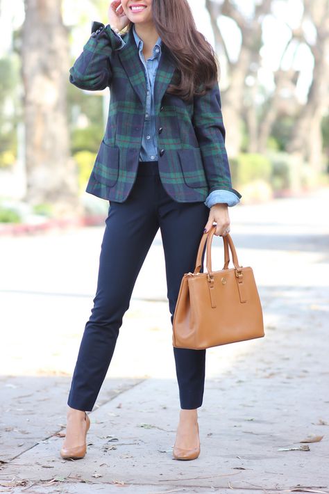 Plaid Tartan blazer jacket - button up Chambray shirt -  Sloan Fit Navy slim ankle pants - leather tote purse -  pearlized pave bracelet.  Click on the following link to see more photos and outfit details: http://www.stylishpetite.com/2014/12/tartan-plaid-blazer-and-chambray.html Plaid Blazer Outfit Women, Capsules Wardrobe, Plaid Blazer Outfit, Talbots Outfits, Tartan Blazer, Stylish Petite, Blazer Outfits For Women, Look Formal, Oxford Style