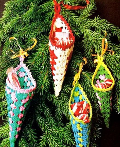 Vintage Crochet Pattern Christmas Cornucopias Candy Cones - Etsy UK Crocheted Christmas Ornaments, Granny Christmas, Granny Square Haken, Crocheted Christmas, Confection Au Crochet, Crochet Xmas, Steel Crochet Hooks, Crochet Christmas Trees, Crochet Christmas Decorations