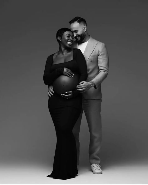 Keke Palmer Maternity Shoot, Interracial Maternity Shoot, Mixed Marriage Interracial Couples, Interracial Couple Maternity Pictures, Maternity Shoot Black Family, Maternity Pictures Interracial, Interacial Maternity Photos, Elegant Maternity Shoot Black Couple, Monochrome Maternity Shoot