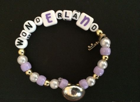 Wonderland Kandi single Beyond Wonderland Kandi, Beyond Wonderland, Kandi Inspo, Diy Kandi Bracelets, Paper Crafts Magazine, Diy Kandi, Kandi Kid, Kandi Ideas, Electric Forest