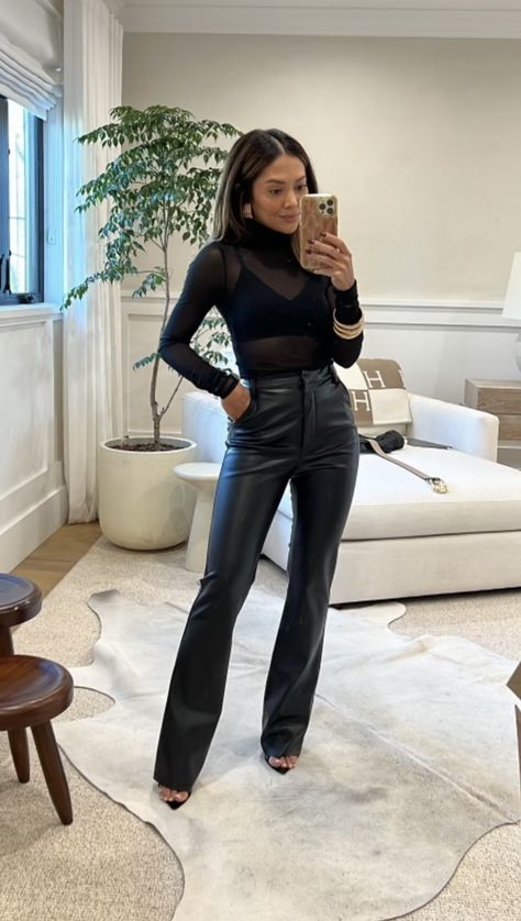 Naomi Boyer - ObsessedWith.It Black Trousers Outfit Dressy, Leather Leggings Date Night Outfit, Naomi Boyer Outfit, Classy Evening Outfits, Black Leather Pants Outfit Night, Concert Outfit Ideas Night, Leather Leggings Outfit Night Going Out, Leather Pants Outfit Night Party, Leather Leggings Outfit Night