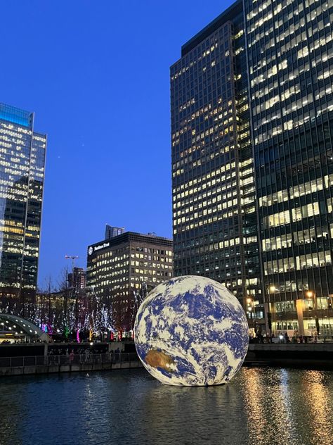 canary wharf winter lights 🩶 Canary Wharf Aesthetic, Canary Warf, London Canary Wharf, Romanticising Studying, Canary Wharf London, Winter Lights, Vision Bored, 2024 Board, Street Syle