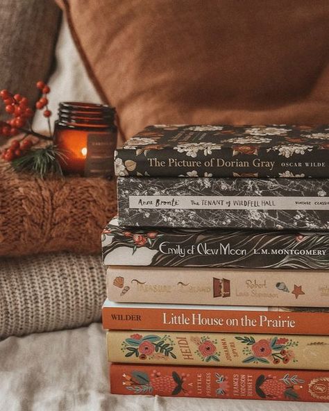 Fall Book Vibes Aesthetic, Reading Aesthetic Autumn, Fall Bookish Aesthetic, Books Autumn Aesthetic, Reading List Aesthetic, Cozy Autumn Books, Books For Autumn, Autumn Reading List, Autumn Reading Aesthetic