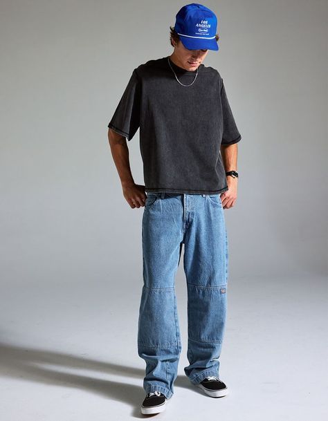 Mens Jeans Streetwear, Tshirt Fits Men, Skater Street Style Men, Mens Style Athletic, Streetwear Sunglasses Men, Different Types Of Mens Style, Men’s Baggy Style, Baggy Jeans Fit Men, California Boy Style#MensFashionGoingOut #NightOutMenswear #GoingOutOutfitMen #StylishNightOut #MensGoingOutLooks #OutfitForTheNight Loose Casual Outfits Men, Nice Men’s Outfits, Mens Jeans Streetwear, Painters Pants Outfit Men, Carhartt Work Pants Outfit Men, Men’s Trendy Fashion, 90s Pants Men, Nice Fits For Men, Mens Style Athletic