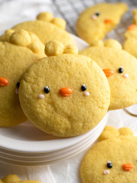 Chick-Shaped Lemon Cookies | Bites by Bianca Animal Cookies Recipe, Kawaii Cookies, Animal Cookie, Kawaii Cooking, Cute Baking, Cute Snacks, Hamilton Beach, Animal Cookies, Lemon Cookies