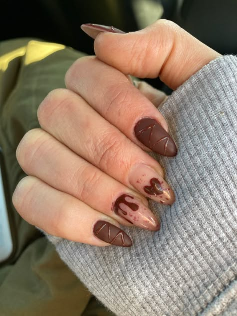 Chocolate Inspired Nails, Chocolate Nail Ideas, Chocolate Christmas Nails, Light Brown Nail Ideas, Chocolate Nails Design, Coffee Nails Designs, Nails Ideas Brown, Hot Chocolate Nails, Chocolate Nail Art