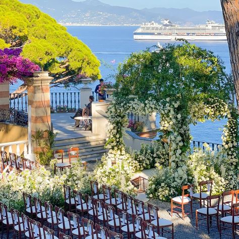 Portofino Wedding Italy, Wedding In Portofino, Portofino Wedding, Portofino Italy, Wedding Vision, Wonderful Flowers, Romantic Places, Wedding Picture, Italian Wedding