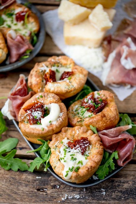 No longer a side dish, make Yorkshire Puddings the main event with these herby Yorkshire puddings, filled with cheesy béchamel and sunblush tomatoes! Healthy Baked Peaches, Yorkshire Pudding Filling, How To Make Yorkshire Pudding, Yorkshire Pudding Recipes, Coconut Chocolate Chip Cookies, Yorkshire Puddings, Baked Peach, Scottish Recipes, Keto Chocolate Chip Cookies