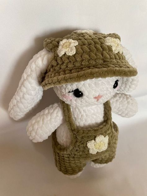 Crochet Fairy, Easy Crochet Animals, Mode Crochet, Bunny Crochet, Kawaii Crochet, Beginner Crochet Projects, Fun Crochet Projects, Diy Crochet Projects, Crochet Bunny