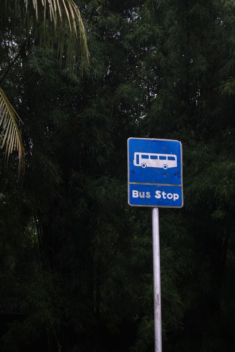 Stop Sign Aesthetic, Bus Stop Photography, Bus Stop Sign, Sign Aesthetic, Stop Sign, Photoshoot Concept, Bus Stop, Still Life Photography, Pretty Pictures