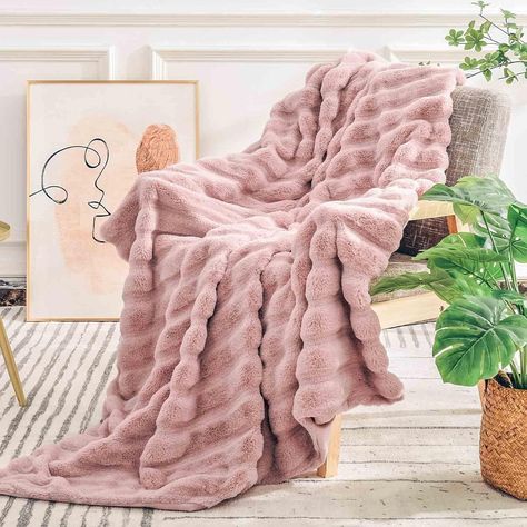 Amazon.com: NEXHOME PRO Faux Fur Throw Blanket Pink, Luxury Soft Decorative Cozy Plush Long Shaggy Fluffy Blanket for Sofa Couch Bed Living Room, Reversible Puffy Thick Warm Blanket for Winter, 50"X60" : Home & Kitchen Pet Couch Cover, Bubble Blanket, Blankets For Winter, Minimalist Sofa, Pet Couches, Faux Fur Throw Blanket, Pink Blanket, Faux Fur Blanket, Blanket For Couch