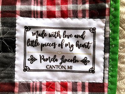 Mama Spark's World: Christmas Bear Quilt Personalized Quilt Labels, Custom Quilt Labels, Custom Fabric Labels, Handmade Labels, Quilting Quotes, Round Lake, Sewing Labels, Wedding Quilt, Cotton Labels