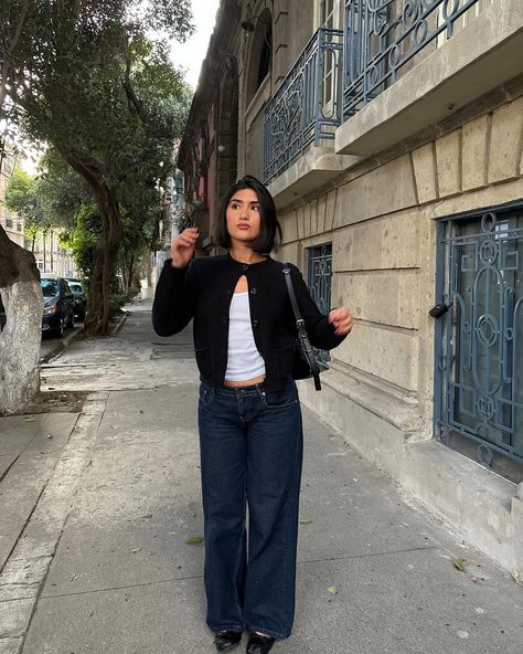 sweetest @jennybarroo in the roomy jeans Chica Chola, Dinner Outfit Casual, Look Legging, Latina Outfits, Quoi Porter, Skandinavian Fashion, Uni Outfits, Populaire Outfits, Looks Party