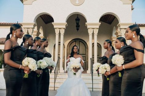 Bridesmaids On Grooms Side, All Black Wedding Bridesmaid Dress, Bridal Party Photos Black People, Bridesmaids Poses, Mafia Theme, Bride And Bridesmaid Pictures, Wedding Group Photos, Bridesmaid Poses, Wedding Photography Bridal Party