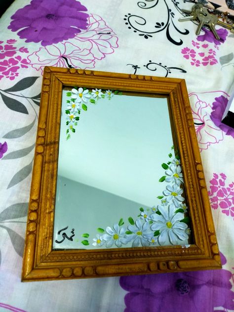 Rectangle Mirror Painting Ideas Aesthetic, Things To Paint On Mirrors Rectangle, Painted Body Mirror, Mirror Flower Painting, Flower Painting On Mirror, Full Body Mirror Painting Ideas, Rectangle Mirror Painting Ideas, Mirror Painting Square, Long Mirror Painting