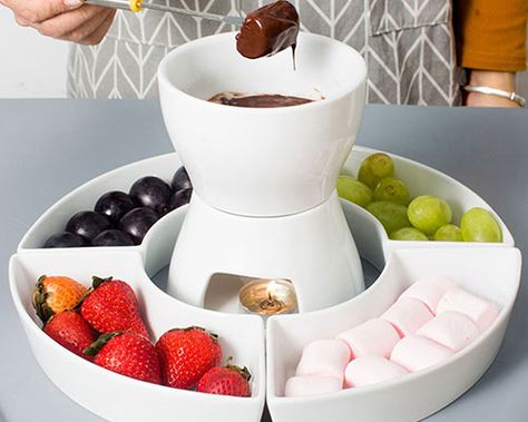 Chocolate Melting Pot Fondue Set Using: The white ceramic melting pot heats the chocolate evenly until it melts, it pre-melts the cheese and keeps it warm. Ceramic Fondue Pot, Melting Pot Fondue, Ideas Ceramica, Chocolate Melting, Dog Bread, Fondue Pot, Cerámica Ideas, Ceramic Inspiration, Fondue Set