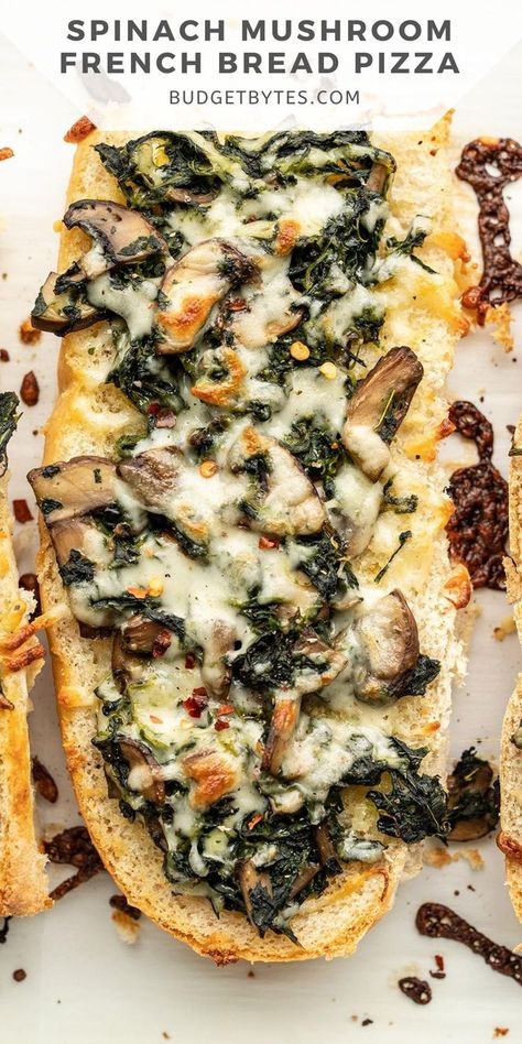 French Bread Pizzas, Spinach Alfredo, Spinach Pizza, Recipes Pizza, Fall Meals, Cheesy Spinach, Homemade Garlic Bread, French Bread Recipe, Spinach Mushroom