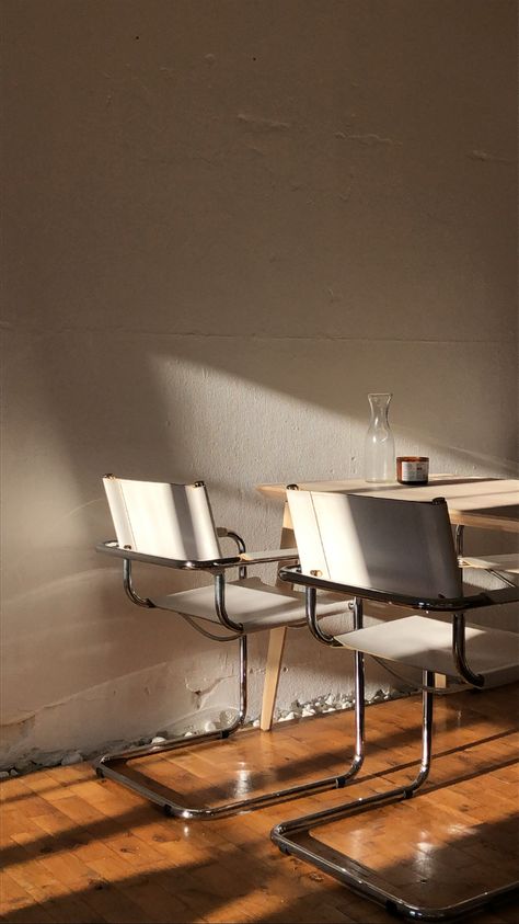 Bauhaus Dining Room, Lisabo Ikea, Bauhaus Chairs, Bauhaus Kitchen, Ikea Lisabo, Golden Slumbers, Bauhaus Furniture, Bauhaus Chair, Eclectic Interior Design