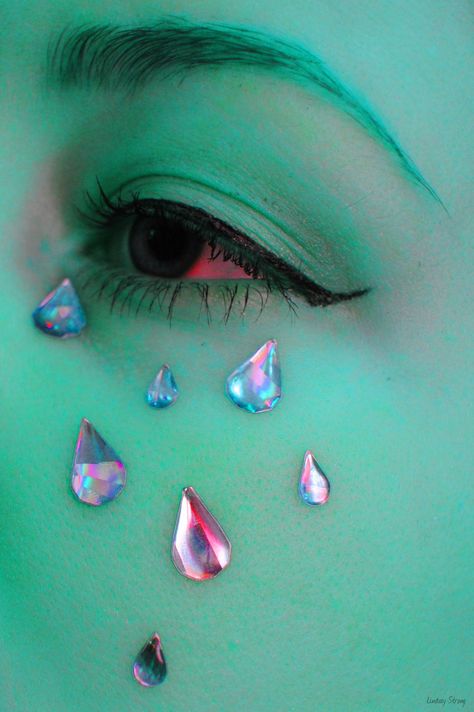 Miss Martian, Space Grunge, The Shape Of Water, Makeup Style, Arte Horror, Style Korean, The Martian, Green Aesthetic, Steven Universe