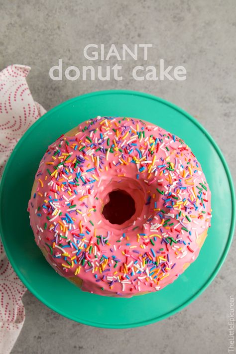 Giant Donut Cake Homer Simpson Donut Cake, Doughnut Smash Cake, Donut Party Cake, Diy Donut Cake, Donut Birthday Cakes, Doughnut Birthday Cake, Giant Donut Cake, Simpsons Birthday, Red Wine Chocolate Cake