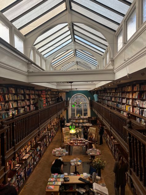 London Bookstore Aesthetic, Living In London Aesthetic, Winter Garden Restaurant, London Bookstore, Daunt Books, London Vibes, Bookstore Cafe, Contemporary Jazz, London Baby