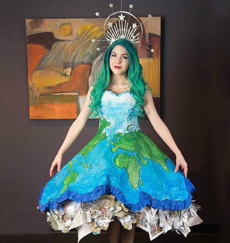 Olivia Mears (@avantgeek) • Instagram photos and videos Earth Fashion Show, Mother Earth Dress, Gaia Costume, Mother Earth Costume, Earth Costume, Second Dress, Drama Fashion, Paper Dress, Costume Drama