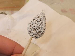 The Dotty One: Silver Clay Jewellery - Learning Something New Clay Silver Jewelry, Art Clay Silver Tutorial, Pmc Jewellery, Silver Clay Jewellery, Metal Clay Tutorial, Pmc Jewelry, Hantverk Diy, Precious Metal Clay Jewelry, Silversmithing Jewelry