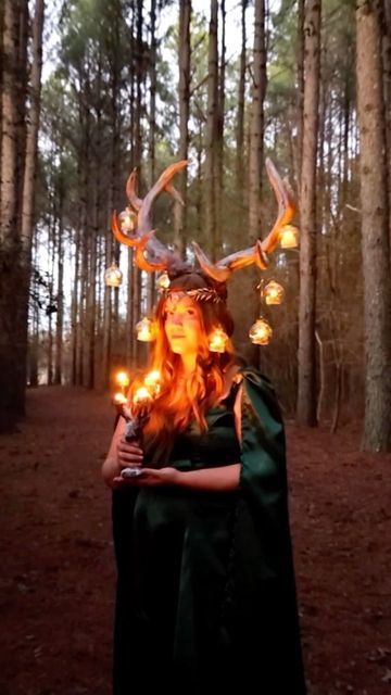 White Witch Cosplay ✨ on Instagram: "Light my love 🕯️🦌 No better feeling than getting THE SHOT of a look you’ve worked on for weeks 🥰 grateful to @annieebug_for modeling these for me so I could get behind the camera 📸 Tutorial for making this headdress is in my guides, the candle bauble supplies are all from @dollartree 🕯️ so it’s a really affordable project! #cosplayphotoshoot #elfcosplay #lotrcosplay #fantasy #fantasyphotoshoot #fantasyphotography #lotr #cosplayphotography #cosplayphotogr Yule Photoshoot, Antler Cosplay, Antler Headdress, Deer Antler Headdress, Fantasy Horned Headpiece For Cosplay, Antler Crown, Horns Costume, Antler Headdress Pagan, Camera Tutorial