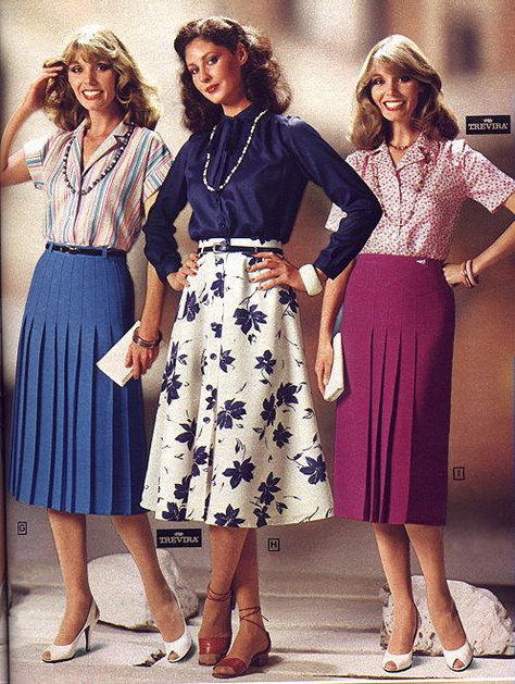 Late 70s early 80s? 1970-80 Fashion, Early 1980s Fashion Women, 80s Housewife Fashion, Late 80s Fashion Women, Late 70s Early 80s Fashion, Dresses 80s Style, 1980s Fashion Women Outfits, 1980s Fashion Women Clothing 80s Style, Early 1980s Fashion