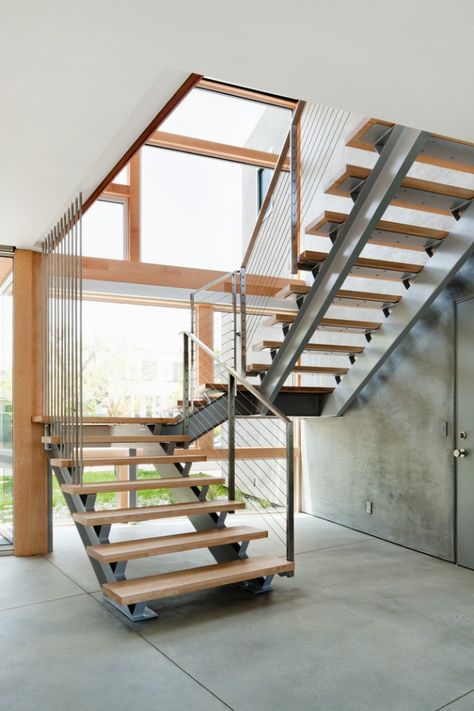 15 Amazing Industrial Staircase Designs You Are Going To Like Stairs Wainscotting, Redoing Stairs, Bookshelf Stairs, Industrial Staircase Design, Stairs Hardwood, Basement Industrial, Grill Design Modern, Stairs Basement, Steel Stairs Design