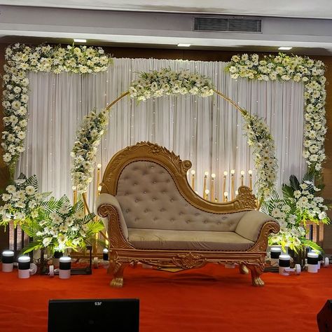 Marriage Hall Decoration, Engagement Stage Decoration, Reception Stage Decor, Simple Stage Decorations, Wedding Stage Backdrop, Wedding Stage Decor, Wedding Background Decoration, Wedding Stage Design, Mandap Decor