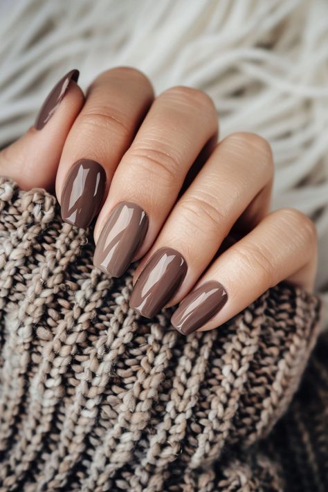 From Matte to Metallics: 17 Fall Nail Color Ideas You Can't Miss Brown Nail, Nagellack Trends, Fall Nail Trends, Fall Gel Nails, Her Nails, Thanksgiving Nails, Fall Nail Art, Fall Nail Colors, Brown Nails