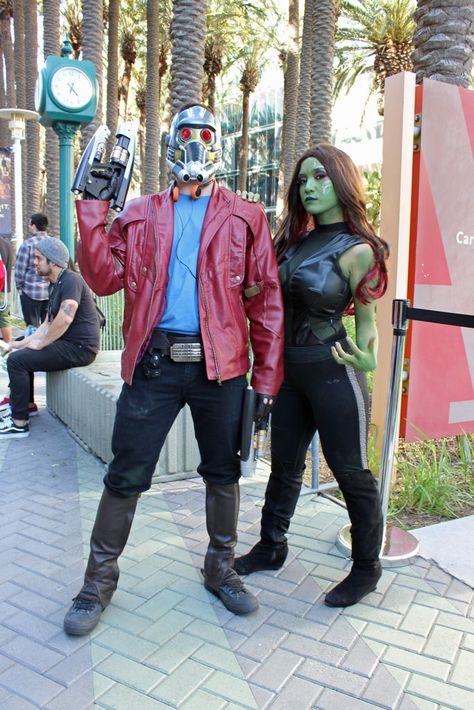 Best WonderCon Cosplay 2017 | POPSUGAR Tech Gamora Costume, Comicon Costume, Chihiro Cosplay, Marvel Halloween Costumes, Gambit X Men, Couples Costumes Creative, Fancy Dress Ideas, Iconic Halloween Costumes, Cosplay Couple