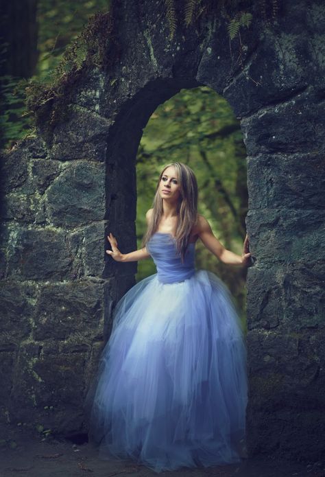 Enchanted Shoot at the Witche's Castle. DIY Tulle Dress Diy Tulle Dress, Heaven Photoshoot, Tulle Dress Diy, Castle Photoshoot, Castle Diy, Princess Shot, Prom Photography Poses, Princess Photo Shoot, Fairytale Photoshoot