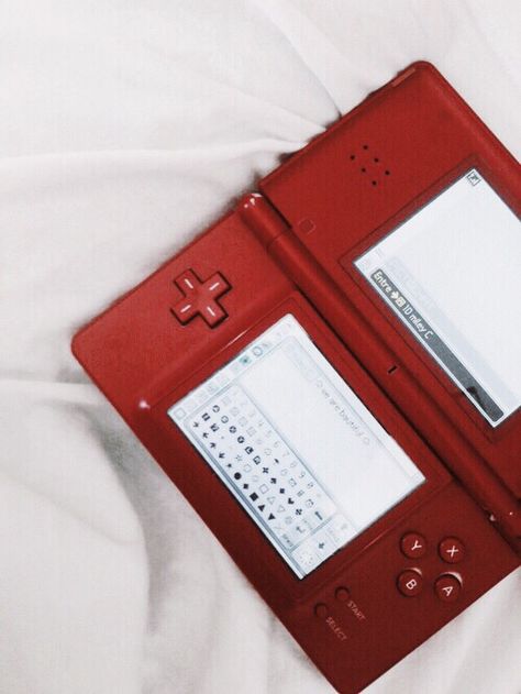 Red nintendo ds light --> Random Pinterest: @FlorrieMorrie00 Instagram: @flxxr_ Satoshi Pokemon, Michael Mell, Kageyama X Hinata, Kuroo Tetsurou, Be More Chill, Kenma Kozume, Tim Drake, Foto Vintage, Cherry Bomb