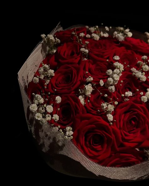 @beyondbloom.co 30 Naomi’s and gypsophila Made for @rasiq_7 - - - - - #redroses #rose #wedding #gypsophila #london #explore #flower Wedding Gypsophila, Gypsophila Bouquet, Gypsophila Wedding, Luxury London, Rose Wedding, Red Roses, Florist, Roses, London