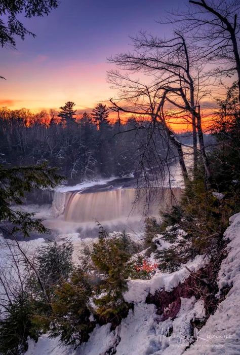 Pictures of Earth; Earth Pictures only Michigan Aesthetic, Ludington State Park, Michigan State Parks, Tahquamenon Falls, Upper Peninsula Michigan, Michigan Photography, Christmas Vibe, Amazing Landscapes, Earth Pictures