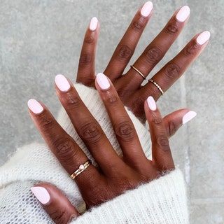 Short Almond Nails Designs Classy, Finger Nail Ideas, Classy Almond Nails Ideas, Classy Almond Nails Short, Short Almond Nails Designs, How To Shape Nails, Almond Nails Short, Short Almond Shaped Nails, Nails Shapes