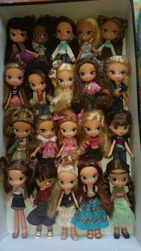 my bratz kidz dolls Bratz Kidz, Bratz Movie, Barbie Playsets, Bratz Doll Outfits, Brat Doll, Bratz Girls, Cartoon Style Drawing, Nostalgic Toys, Anime Figurines