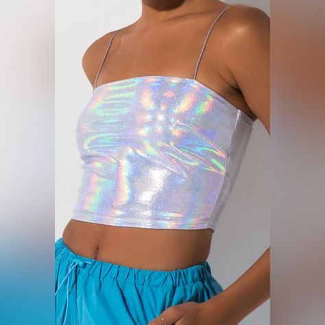 All Photos Are Taken In Natural Daylight Near A Window Without Filters Added Holographic-Y Silver Platinum Color; Stretchy Material; New With Tags, Never Worn, Perfect Condition. Alien Halloween Costume, Holographic Fashion, Rave Fits, Alien Costume, Festival Outfits Rave, Fest Outfits, Outfits Rave, Mode Chanel, Spaghetti Strap Crop Top