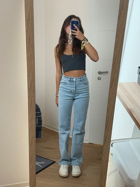 Cute Outfit Ideas 2023, Spring Fits Aesthetic School, Basic Fits Aesthetic, Basic Girl Aesthetic Outfit, Normcore Aesthetic Outfit, Cleangirlaesthetic Outfits, Collage Outfits Casual, Ooze Pen, Normcore Aesthetic