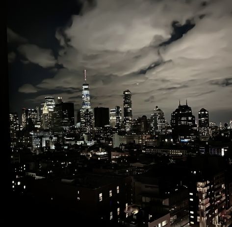 Dark Place Aesthetic, Night Widgets, Black City Aesthetic, Dark City Aesthetic, City Night Aesthetic, City Life Aesthetic, Dark Street, City Icon, Dark City