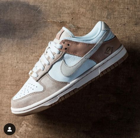 Nike Dunk Low SE! #Nike #sneakers #Nikedunks Nike Dunk Low Custom Ideas, Nike Dunks Low Men, Nike Dunk Australia, Nike Dunks Men, Nike Dunk Low Outfit Men, Nike Dunk Low Outfit Woman, Nike Dunk Low Men, Nike Dunk Low Outfit, Nike Dunks Outfit