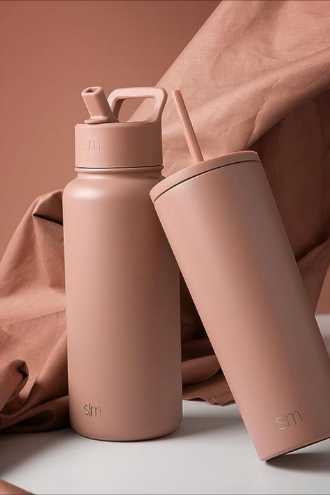 Thermos Design, Modern Water Bottle, Motivational Bottle, Stylish Water Bottles, Trendy Water Bottles, Gym Bottle, Aesthetic Objects, Metal Water Bottle, Thermos Flask