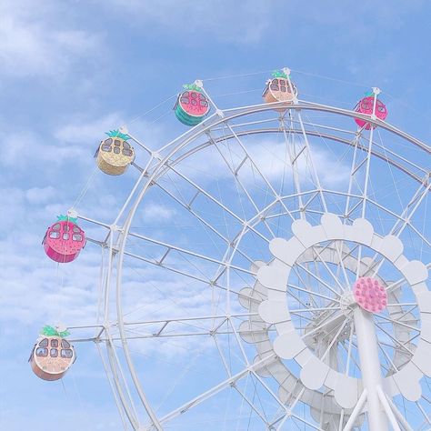 Flower Ferris Wheel, Pastel Summer Aesthetic, Aesthetic Ferris Wheel, Ferris Wheel Aesthetic, Wheel Aesthetic, Flower Park, Flower Displays, Flower Display, Beautiful Landscape Wallpaper